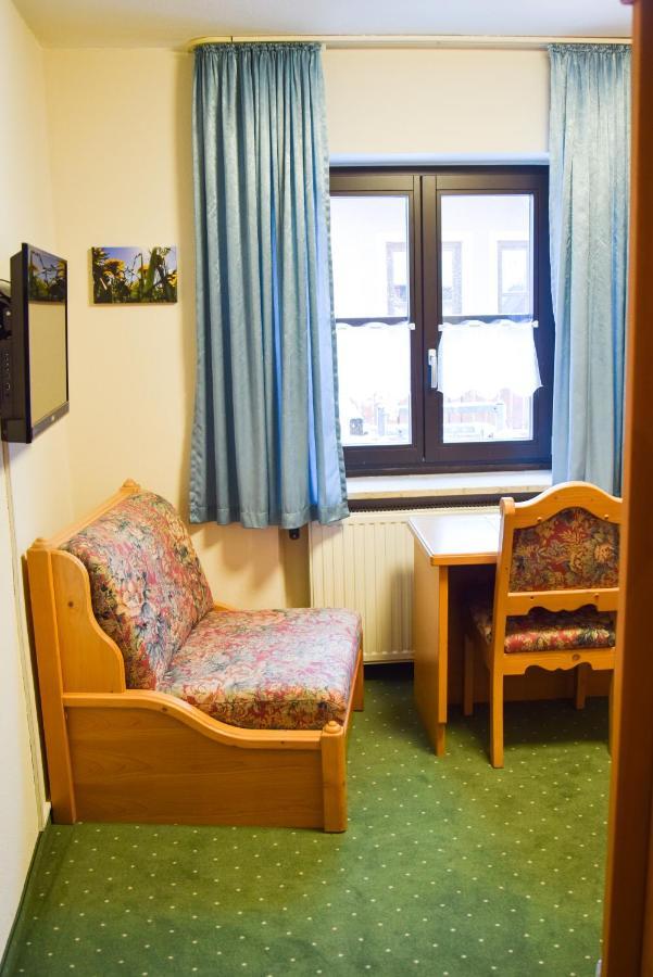 Hotel Gasthof Zum Loewen Velburg Eksteriør bilde