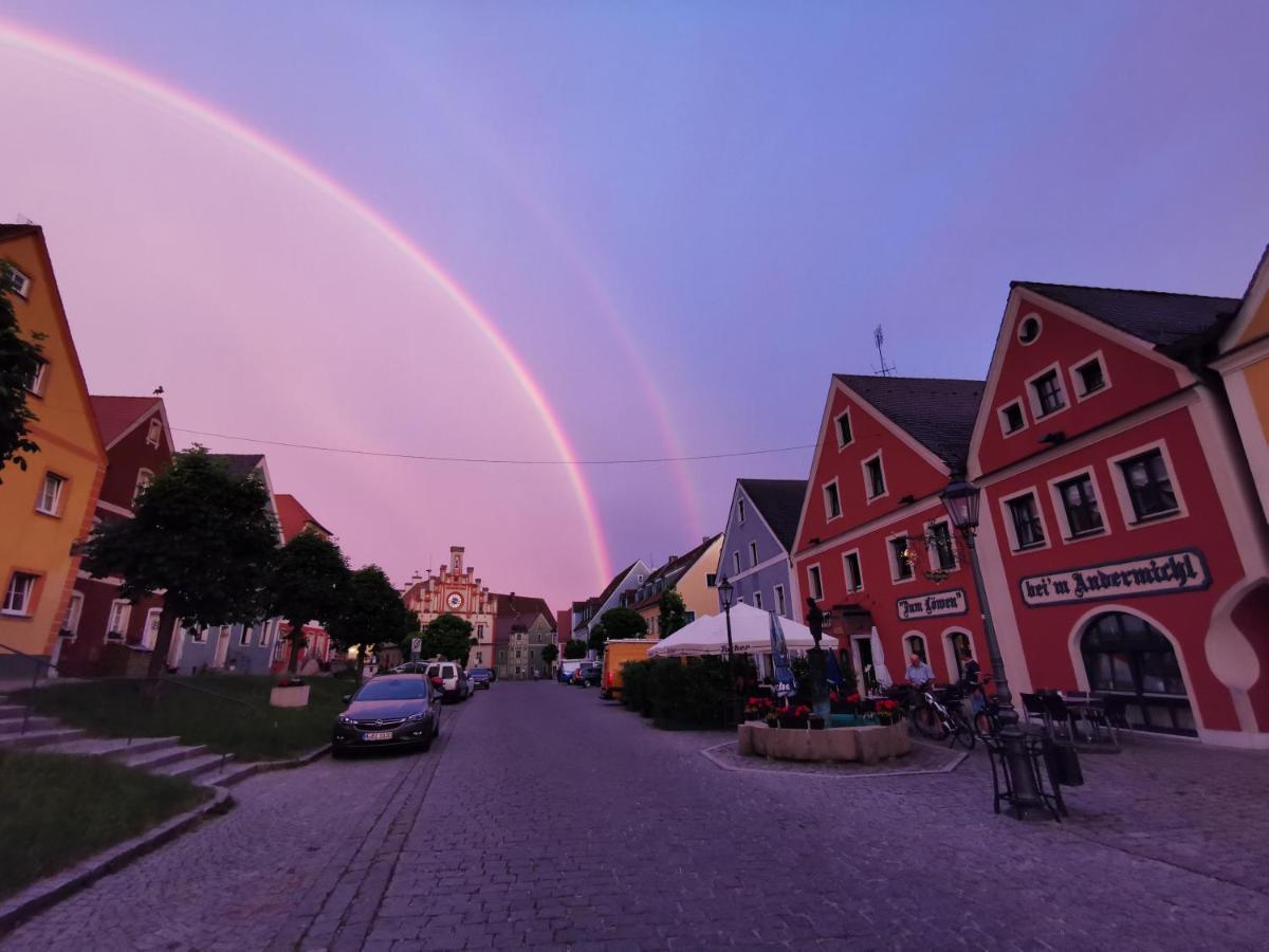 Hotel Gasthof Zum Loewen Velburg Eksteriør bilde