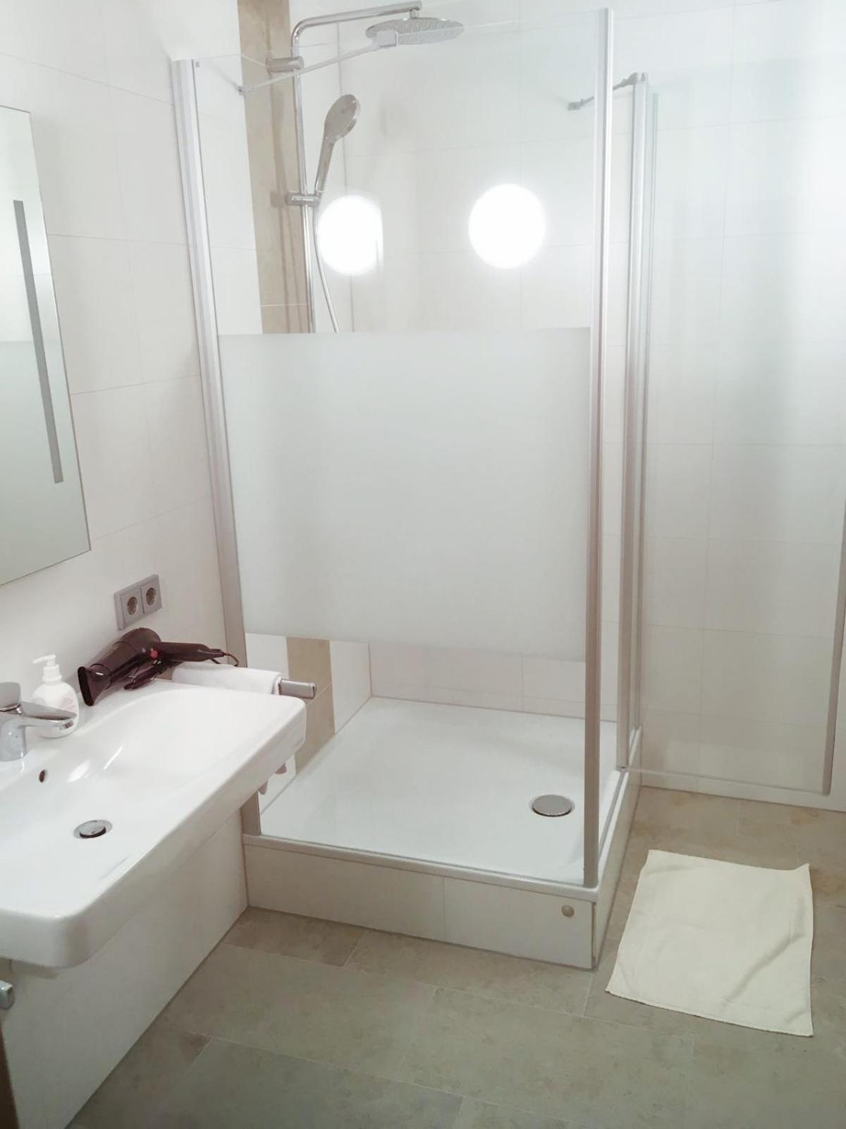 Hotel Gasthof Zum Loewen Velburg Rom bilde