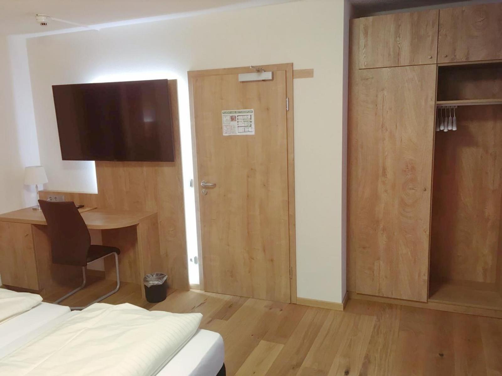 Hotel Gasthof Zum Loewen Velburg Rom bilde