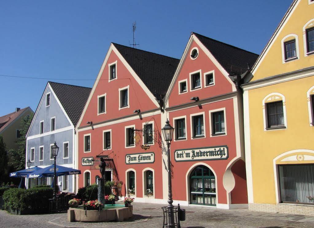 Hotel Gasthof Zum Loewen Velburg Eksteriør bilde